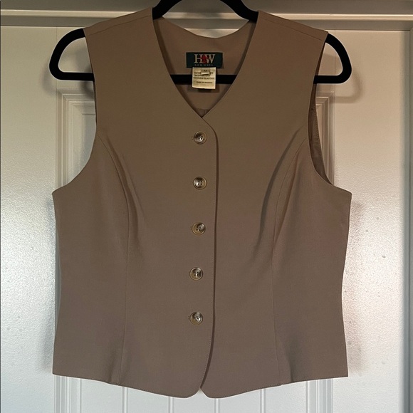 HW New York Tops - Vintage HW NEW YORK Tan Button-Up Vest